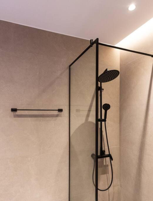 Green Leaf Apartment Тирана Екстериор снимка